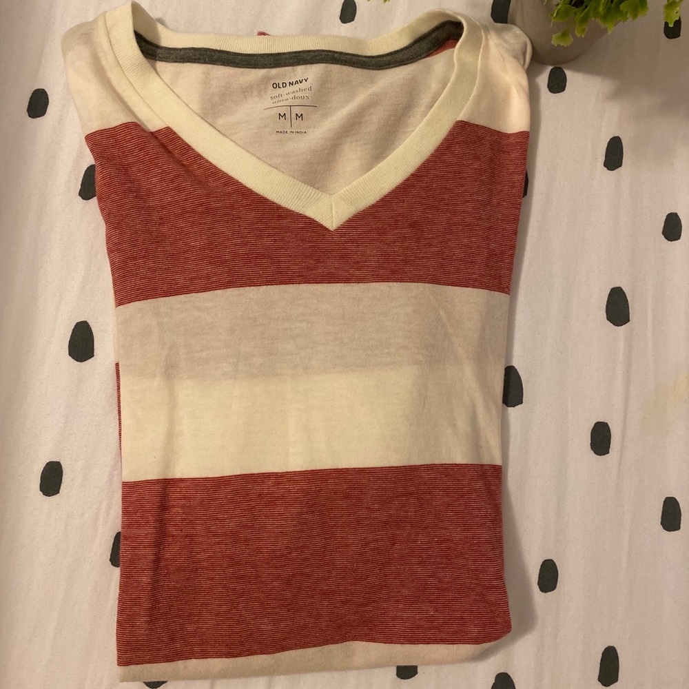 V-neck T-shirt